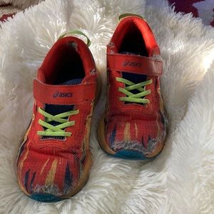 Asics Noosa, little boy size 3.